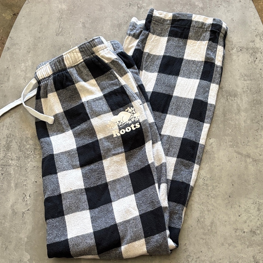 Roots Black, White & Gray Buffalo Plaid Lounge Pants